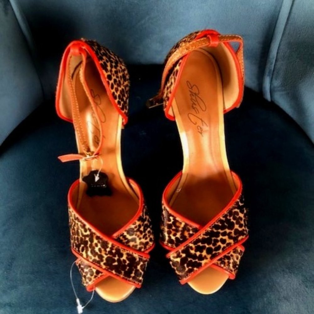 High heels Shoes, cheetah print, sz 10, made in Brazil